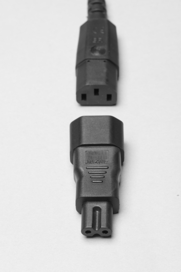 Wavesafe, Niederfrequenz, geschützte Kabel/Stecker/Leuchten, Adapter für Kaltgeräteleitung auf 2-pol C5 für Kleingeräte - geschirmt